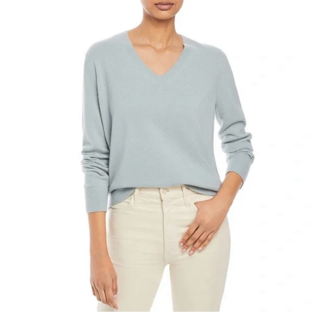 Vince Cashmere Weekend Sweater V-Neck